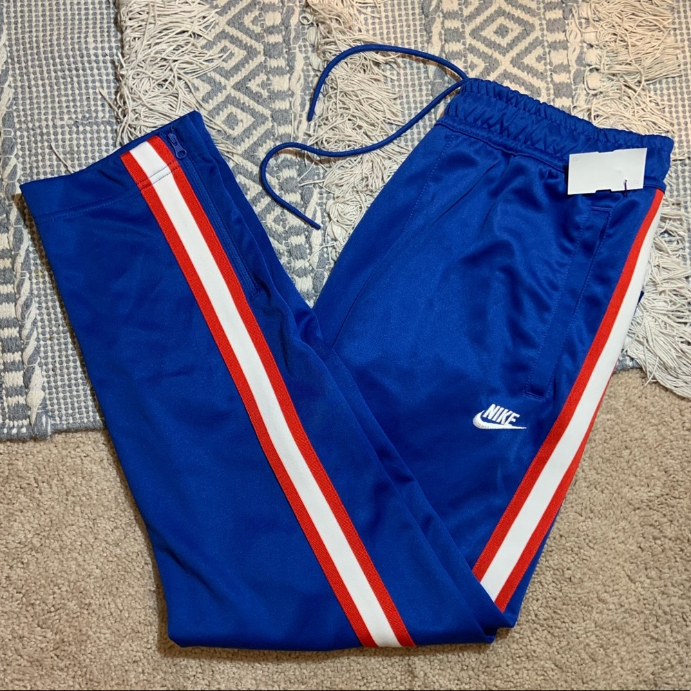 Men’s Large Embroidered Nike 3 Pocket Jogger Sweatpants. Blue